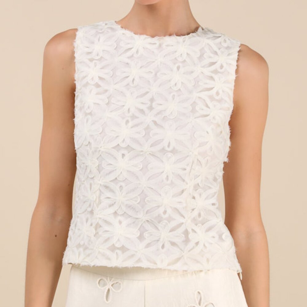 NWT Lulus Charissa Ivory Textured Sleeveless Crew Neck Top White - Size M